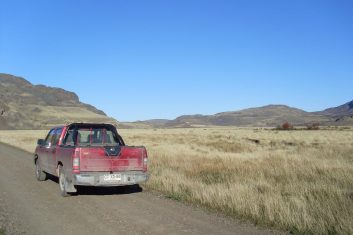 Argentina Patagonia - Ruta 40 - Lago Pueyrredon Rental car