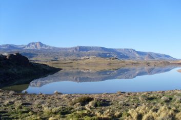 Argentina Patagonia - Ruta 40 & Carretera Austral Lago Pueyrredon
